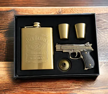 Мъжки подаръчен комплект – пистолет-запалка и 2 чаши Jack Daniels и фуния