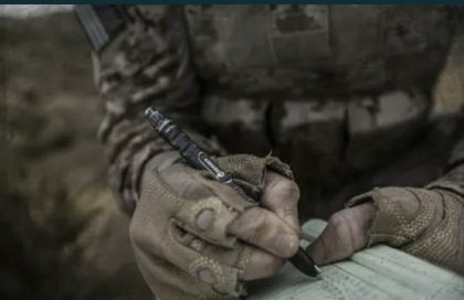 Тактическа химикалка куботан върха чупи стъкла за самозащита и оцеляване 