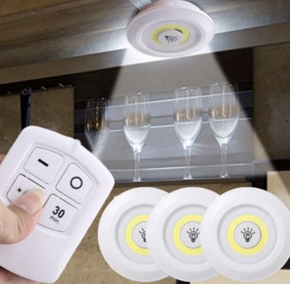 Комплект от 3 безжични LED лампи с дистанционно управление и таймер за регулиране на яркостта.