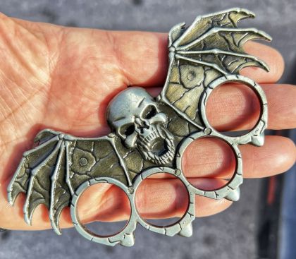 Метален бокс Tiger за самозащита – Компактен и здрав, 11 см, за 4 пръста, идеален за оцеляване