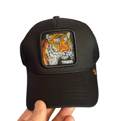 Мъжка лятна шапка с прохладна мрежа и твърда козирка – комфорт и стил за топлите дни